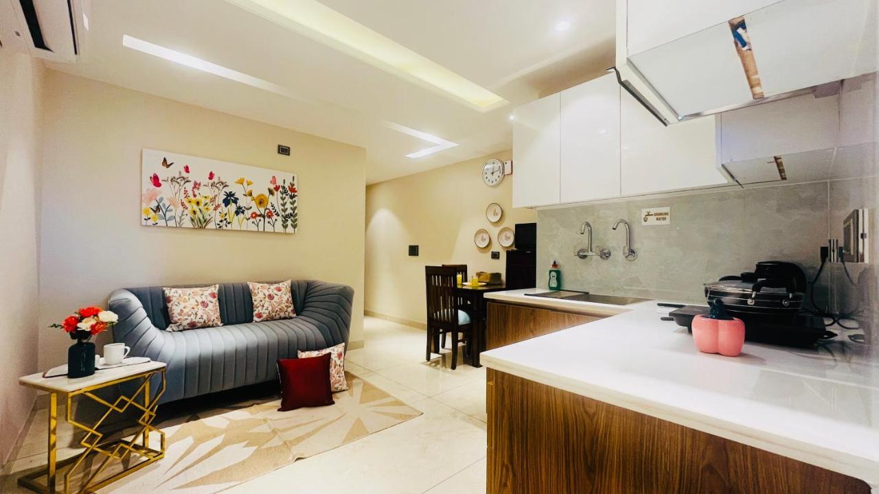 Zen Suites Gurgaon - Luxe Stays Collection Eksteriør billede