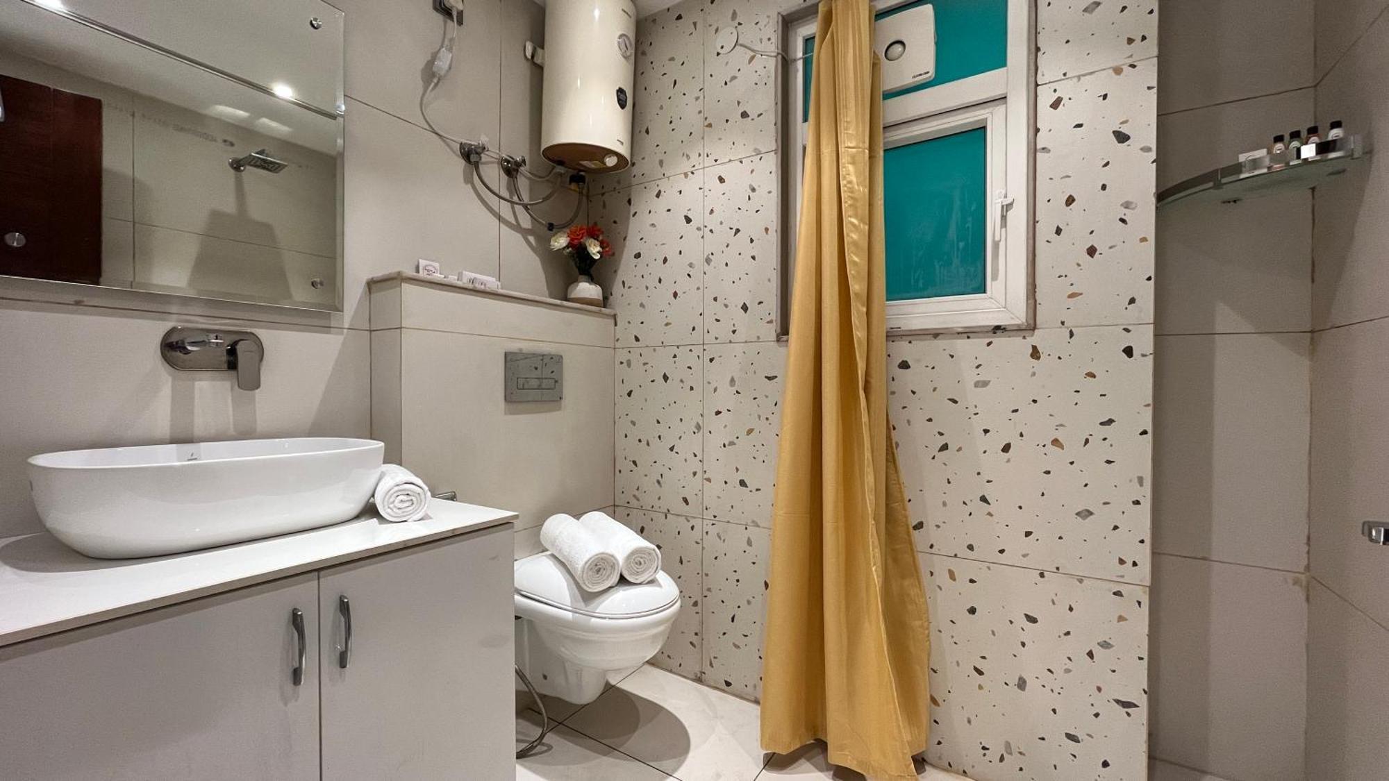 Zen Suites Gurgaon - Luxe Stays Collection Eksteriør billede